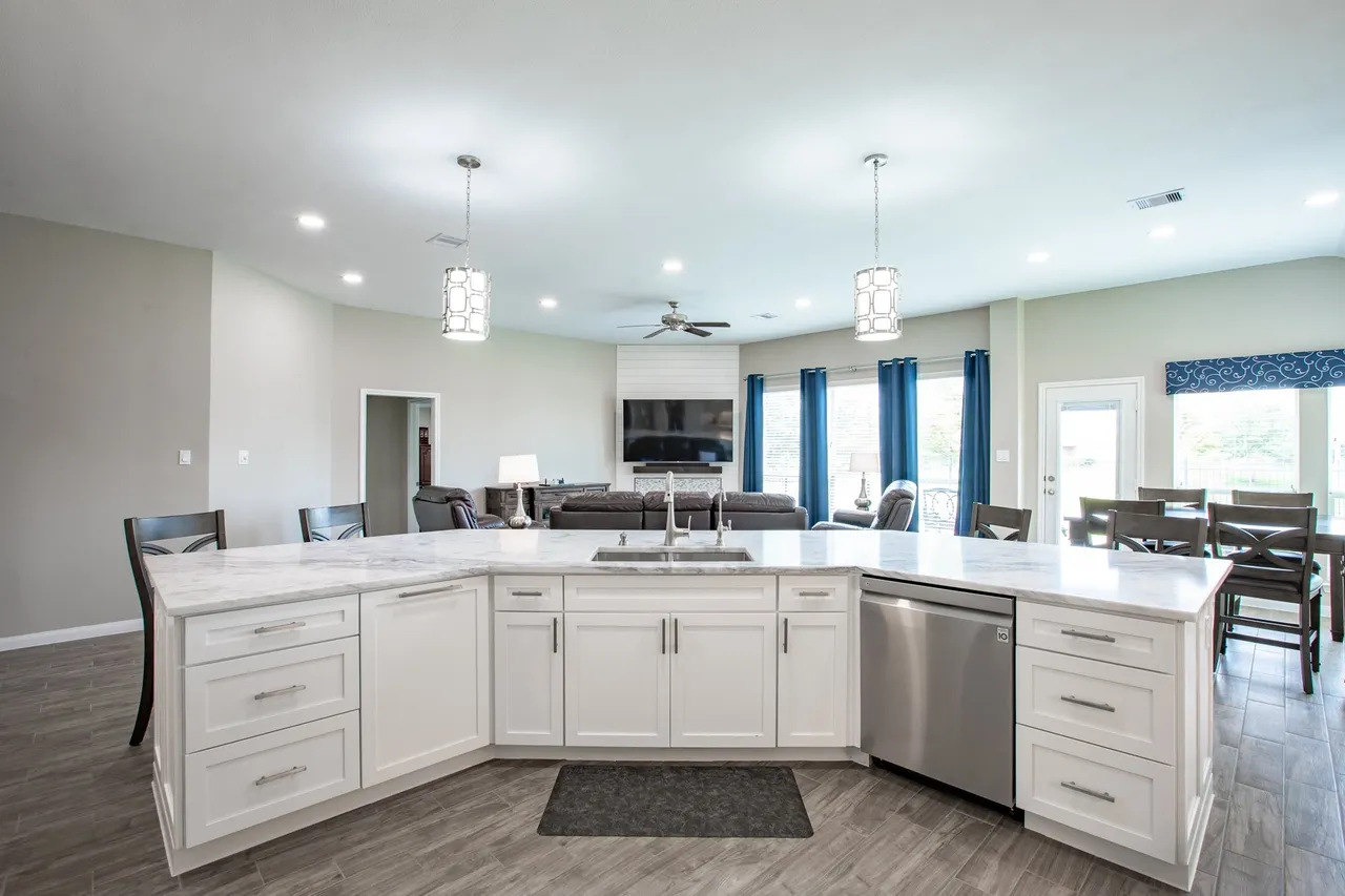 Custom residential home by Hawkeye Construction Fort Bend County